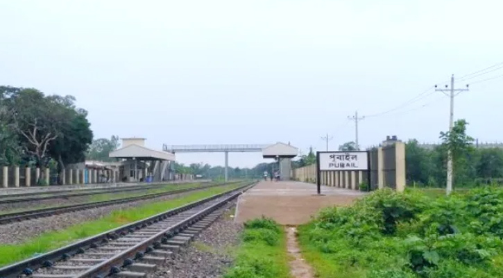 রেললাইনে হাঁটছিলেন, মুহূর্তেই হলেন লাশ